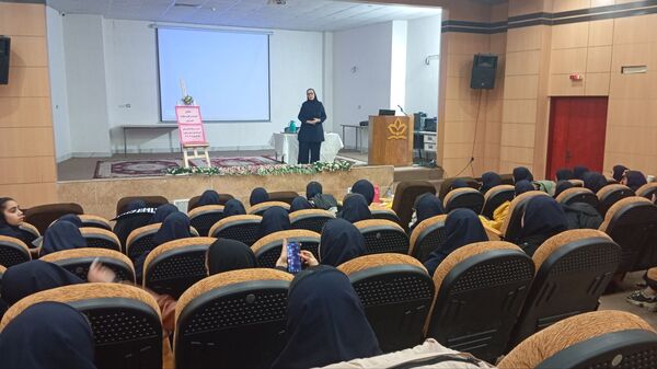 همایش  مدیریت زمان و مهارت تست زنی ویژه دانش آموزان پایه نهم دبیرستان نمونه وکیلی۱۰
