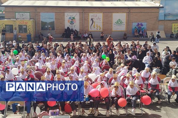 جشن شکوفه‌ها در آستانه سال تحصیلی جدید در مدارس ملارد برگزار شد