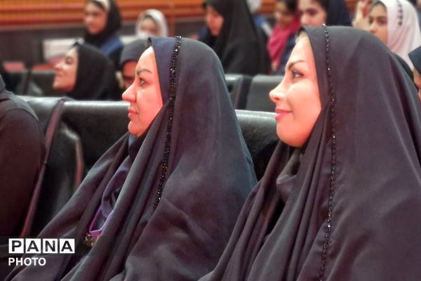 تبیین اهمیت رسانه در تربیت