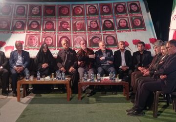 گرامیداشت هفته معلم با یاد معلمان شهید دبستان شجره طیبه در میناب