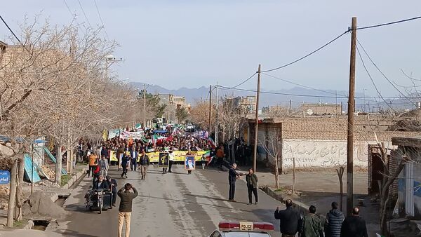 حضور باشکوه مردم کندر در راهپیمایی ۲۲ بهمن