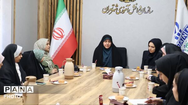 تولدی دوباره برای پانا در کنار خبرنگاران برتر 