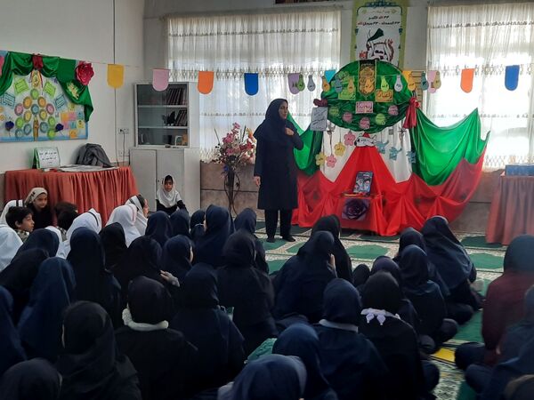 جشن انقلاب در آموزشگاه شهید رزمی