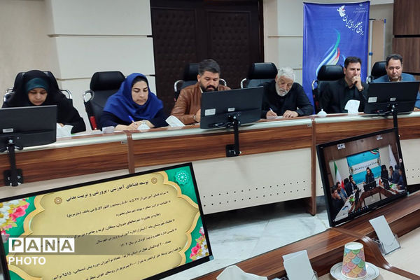 نشست خبری مدیرکل آموزش پرورش خراسان شمالی به مناسبت هفته معلم 