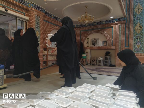 دل هایی غرق در عزا در مراسم ظهر تاسوعا حسینی