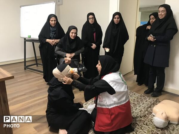 دوره آموزشی مهارت‌های خود‌امدادی و دگر‌‌امدادی در تهران
