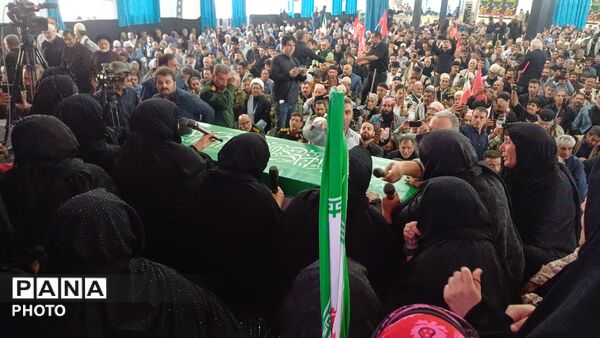 لرستان در سوگِ رهبر شهیدان سیاه پوشید؛ میثاقِ عشایر در حسینیه‌ ثارالله