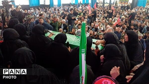 لرستان در سوگِ رهبر شهیدان سیاه پوشید؛ میثاقِ عشایر در حسینیه‌ ثارالله
