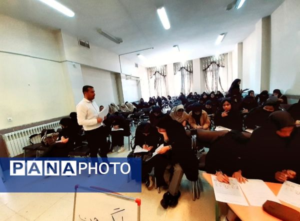 آزمون لیگ‌جت با شعار «جهاد ما جهاد تبیین» در خانمیرزا