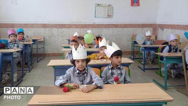 زنگ شکوفه‌ ها و جوانه ها در سلسله نواخته شد