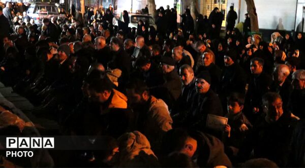 چهل‌وهشتمین شب فریاد «یا مهدی» در خیابان‌های نظرآباد