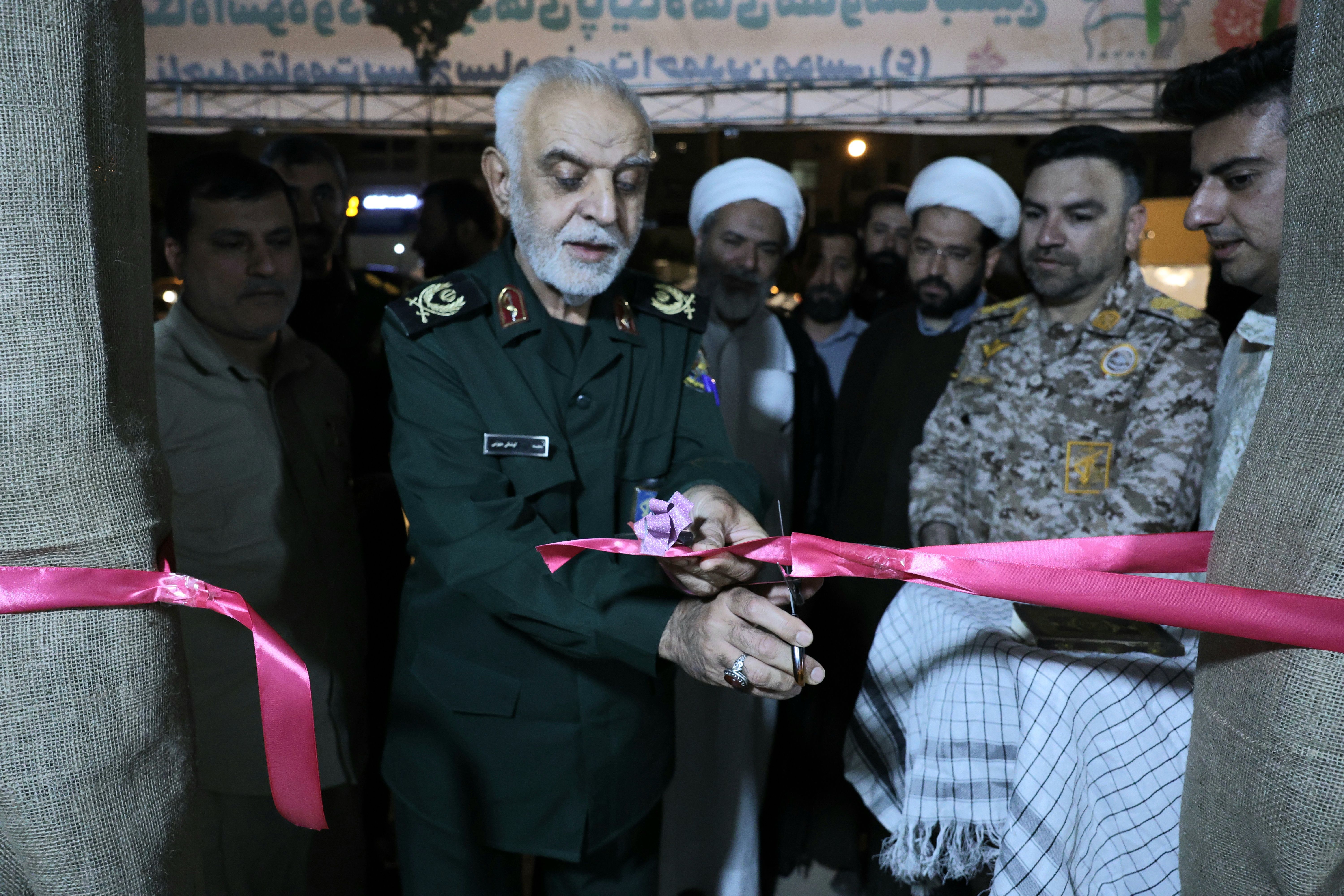  نمایش میدانی پایداری در نبرد چزابه - شیراز