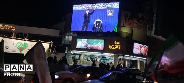 تجمعات مردمی و رژهٔ ماشینی در میدان شریعتی مشهد