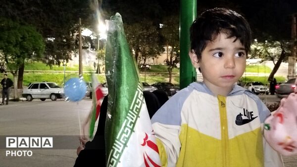 شصت‌وهشتمین شور وطن‌دوستی تویسرکانی‌ها در کفِ خیابان