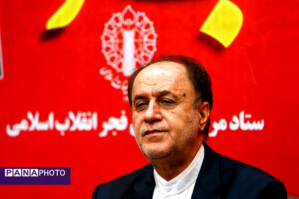 نشست خبری رئیس ستاد مرکزی دهه فجر