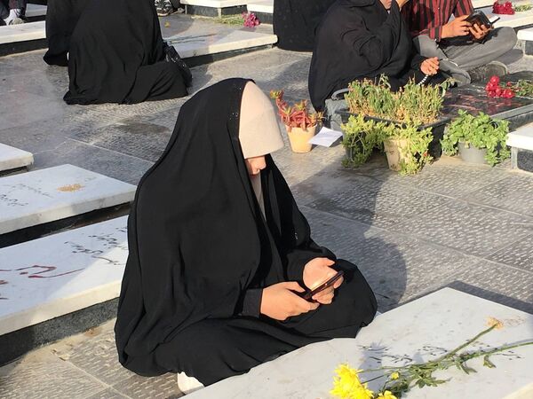 برپایی مراسم دعای عرفه در گلستان شهدای اصفهان