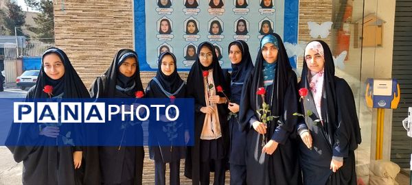 جشن ولادت حضرت علی (ع) و روز پدر در دبیرستان شاهد بحرینیان