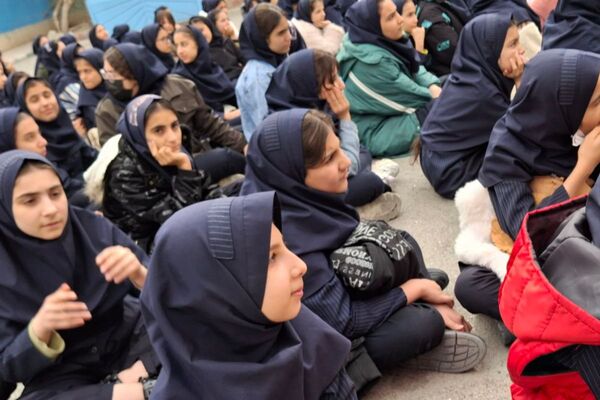 جشن ولادت منجی، در مدرسه مریم بهارستان دو