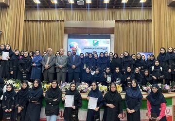 دانش‌آموزان رتبه‌های برتر استانی جشنواره «فردا» تجلیل شدند 