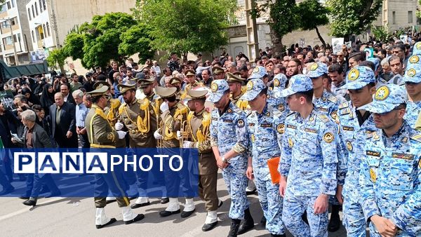 حضور پرشور مردم در آیین تشییع شهید خدمت سرهنگ دوم بهروز قدیمی در ابهر 