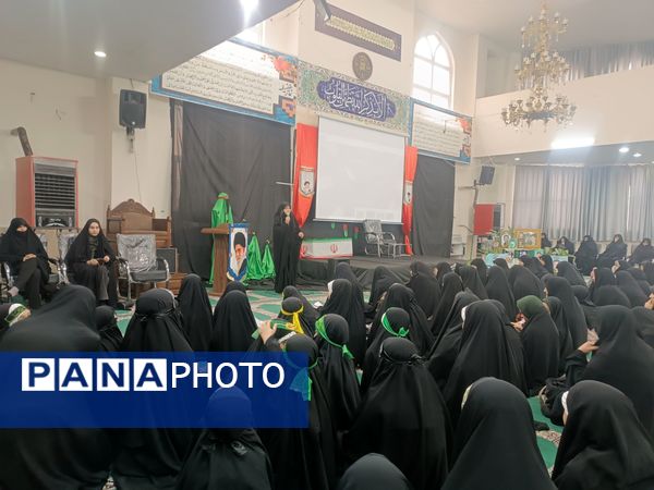 تکریم خانواده شهدا در مسجد حضرت محمد مشهد مقدس