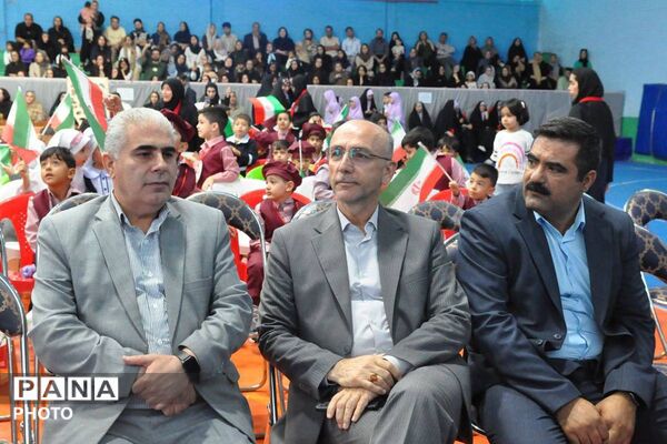 جشن «غنچه‌ ها» در ورامین با حضور مدیران آموزش و پرورش