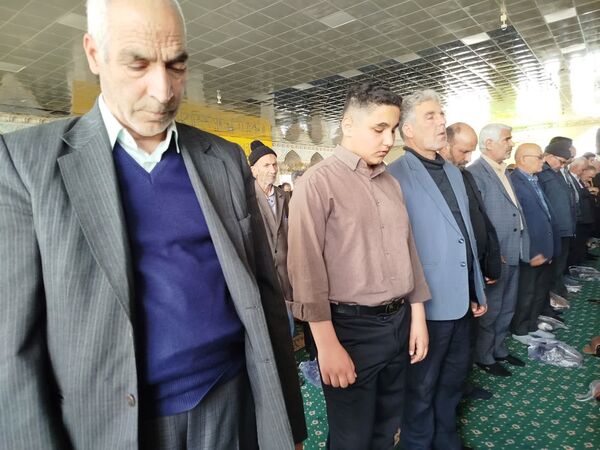 نماز جمعه در کاشمر 