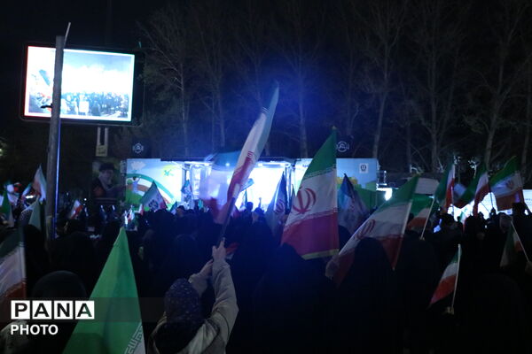 حضور پرشور و اقتدار مردم مشهد در سی و یکمین شب حماسه خیابانی (۲)