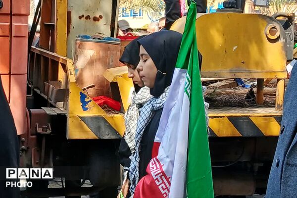 کبوتران عاشق به امام شهیدشان پیوستند