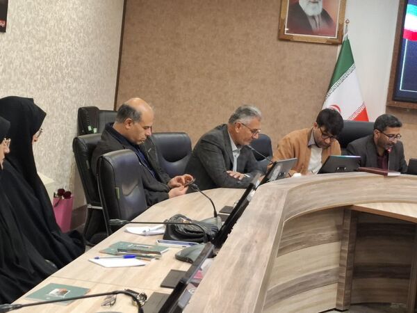 جلسه انجمن کتابخانه‌های عمومی شهرستان ابرکوه