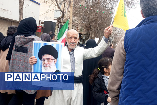 حضور پرشور مردم کرمانشاه در راهپیمایی ۲۲ بهمن