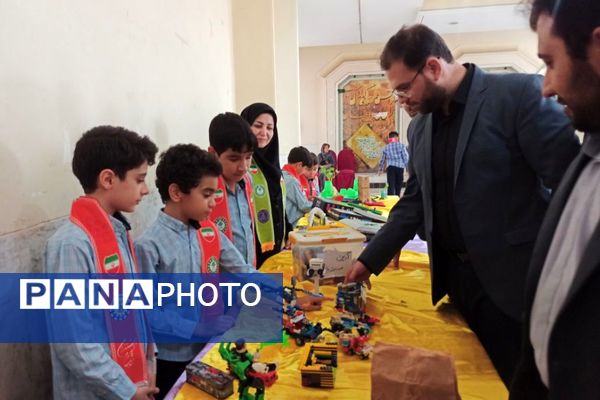 همایش نوجوانان پیشران گام دوم انقلاب اسلامی در شیراز