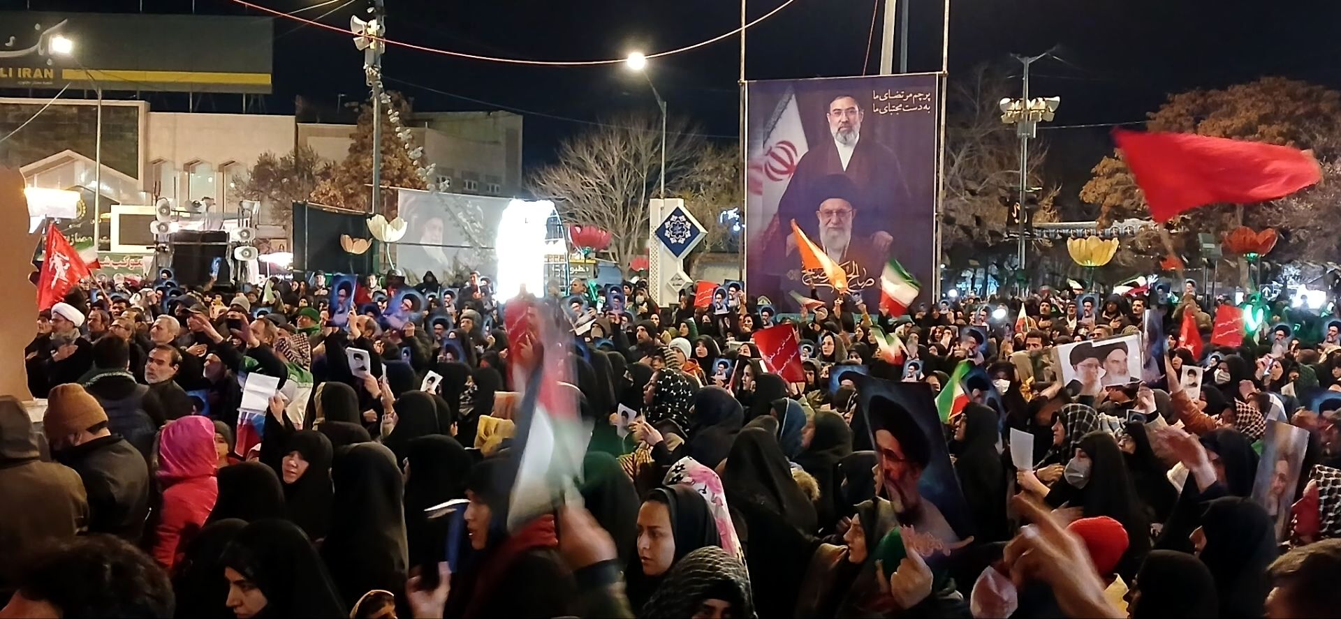 برگزاری مراسم سومین شب قدر و اقامه عزای رهبر شهید در شهر بجنورد