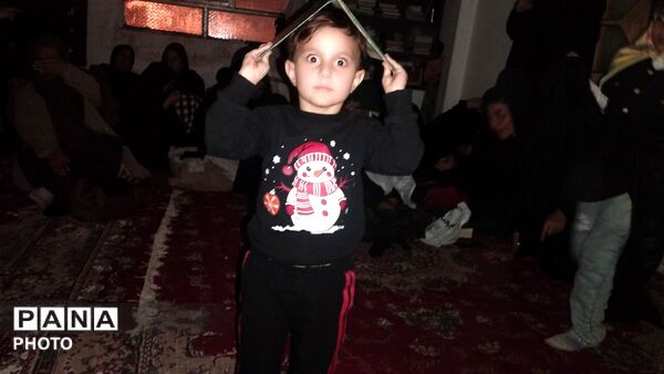 شب زنده داری بانوان روستای جیز آباد در شب های قدر