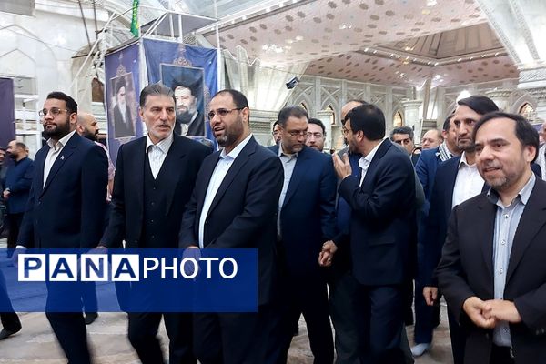 مراسم تجدید میثاق وزیر آموزش و پرورش و معلمان با آرمان‌های امام راحل و شهدا