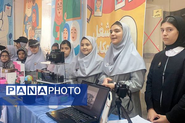 برگزاری نمایشگاه به مناسبت هفته مشاغل، در دبستان کودک مسلمان