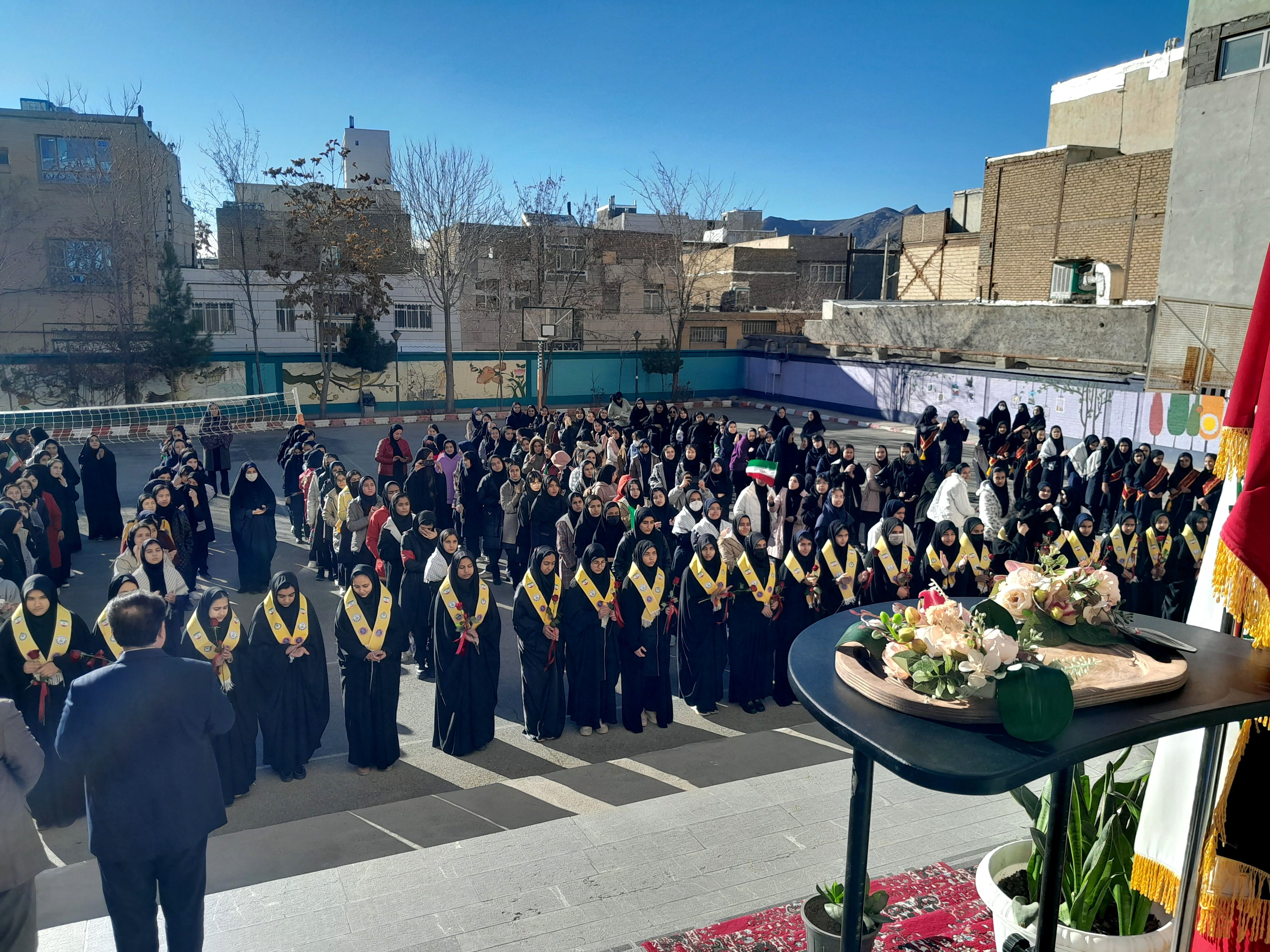 نغمه‌ای از دل تاریخ در آسمان امید