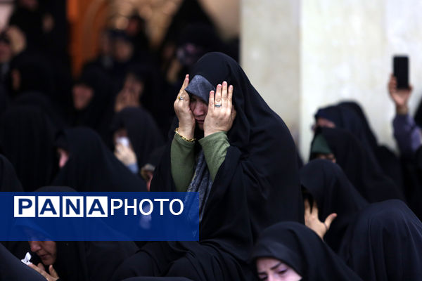 مراسم بزرگداشت شهید آیت‌الله رئیسی در حرم حضرت معصومه(س)