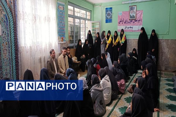 تقدیر از دانش‌آموزی که گوشواره‌اش را در طرح مشق همدلی اهدا کرد