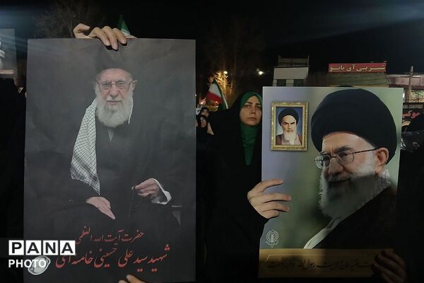 راهپیمایی بزرگ مردم ولایتمدار ورامین بر علیه آمریکا و اسرائیل جنایتکار برای خون خواهی رهبر معظم انقلاب اسلامی