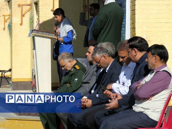 دیدار فرمانده واحدهای آموزشگاه‌های شهرستان خلیل‌آباد با امام جمعه
