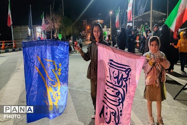 حضور گرم  دهه نودی ها در قلب اجتماعات شهر بار نیشابور
