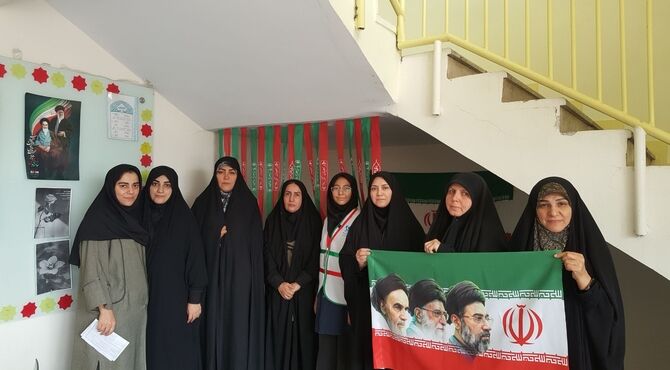 مانور بازگشایی مدارس شهر تهران در مدرسه ایمان منطقه ۵ 