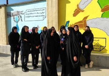 اجرای نقاشی دیواری توسط هنرجویان رشته گرافیک هنرستان گوهرشاد شیروان