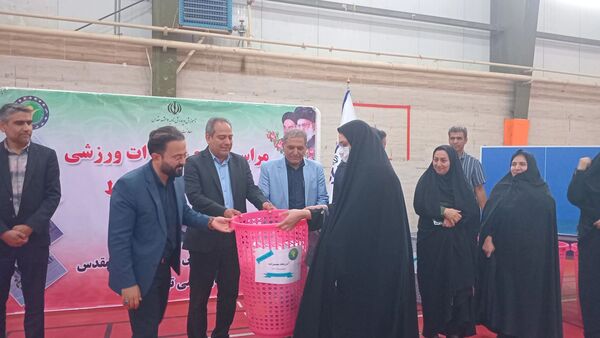 مراسم توزیع تجهیزات ورزشی؛کاروان مهر با نشاط در ناحیه 7 مشهد