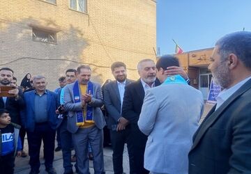 بدرقه دانش‌آموزان پسر  عمره‌گزار عازم سرزمین وحی از خوزستان
