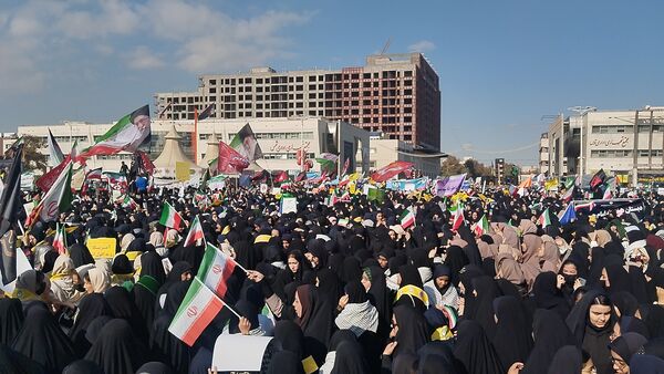 ۱۳ آبان روز دانش آموز و استکبار ستیزی