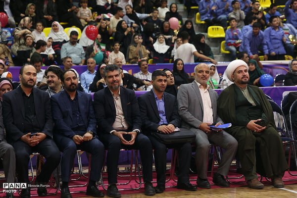 جشن «از خواستن تا توانستن»