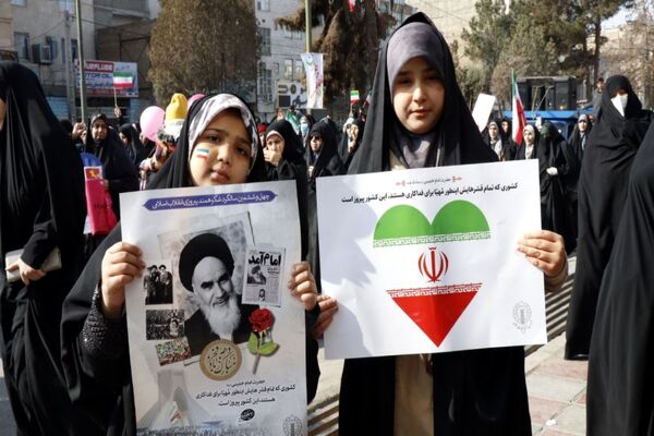 راهپیمایی ۲۲ بهمن در شهرستان پاکدشت 