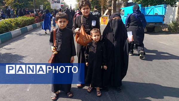 جا مانده‌ایم، اما بی‌خبر نه